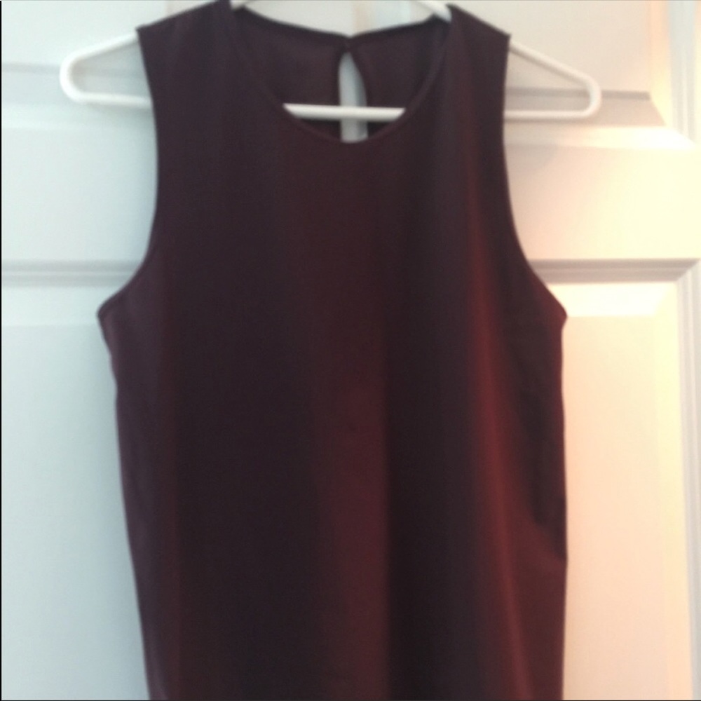 Lululemon keyhole tank 8